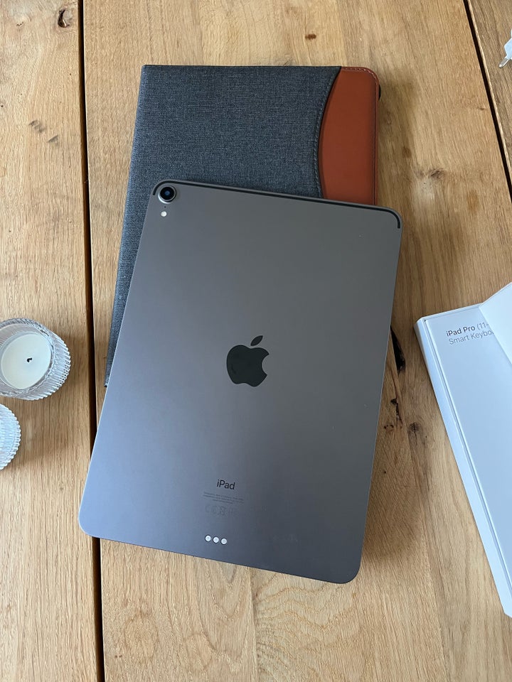 iPad Pro, 256 GB, sort