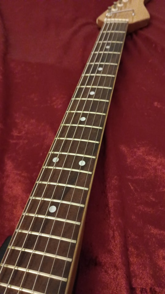 Elguitar, andet mærke Sakai EG-1