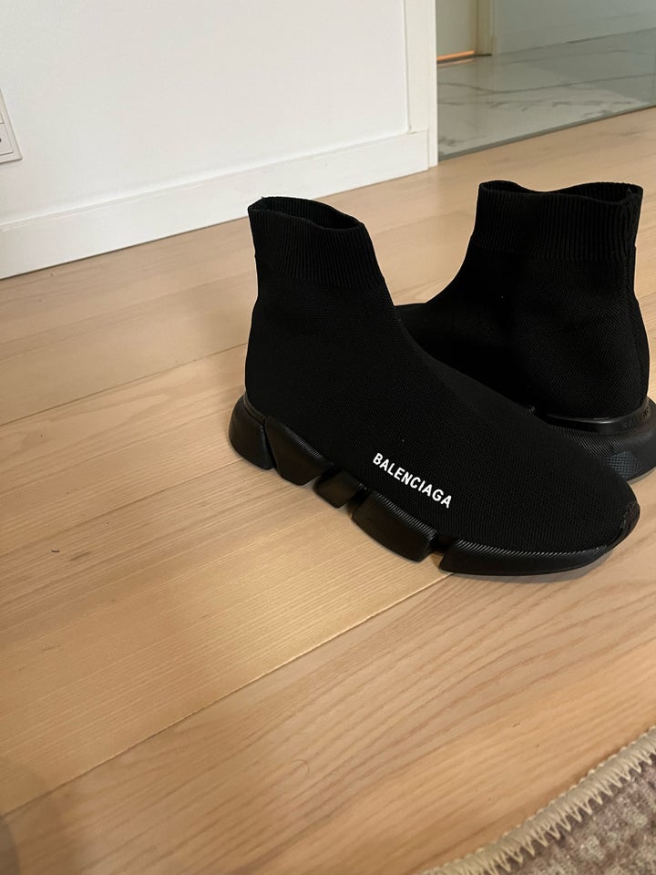 Sneakers Balenciaga str 44