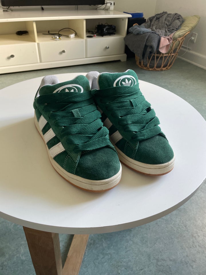 Sneakers str 42 Adidas campus