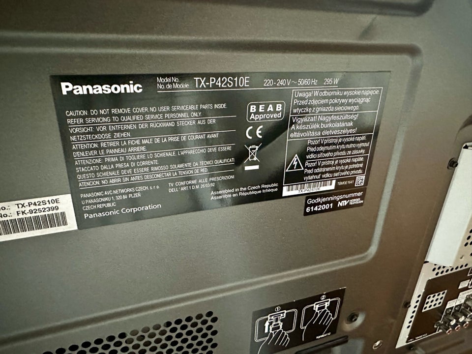 Panasonic, TX-P42S10E, 42"