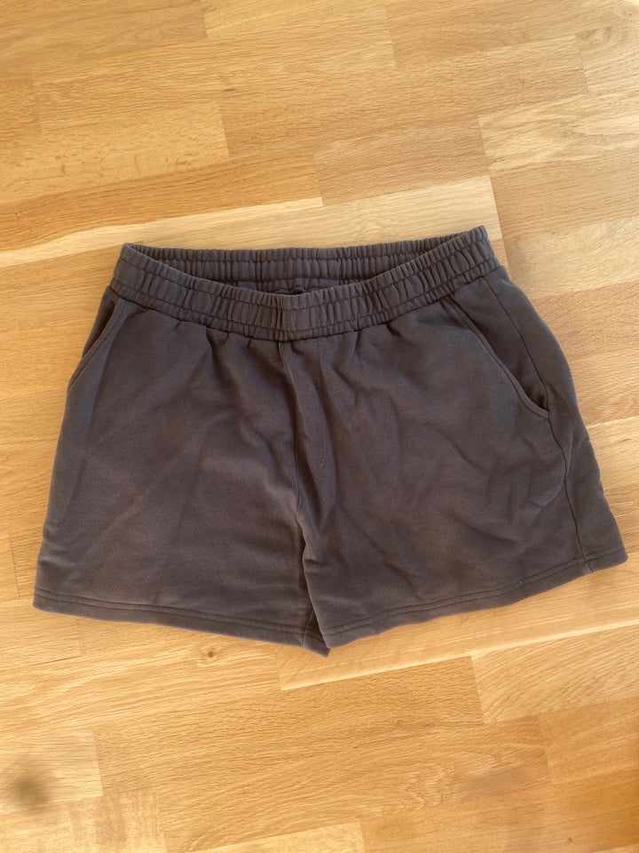 Shorts, Bareen, str. 32