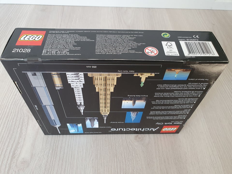 Lego Architecture 21028