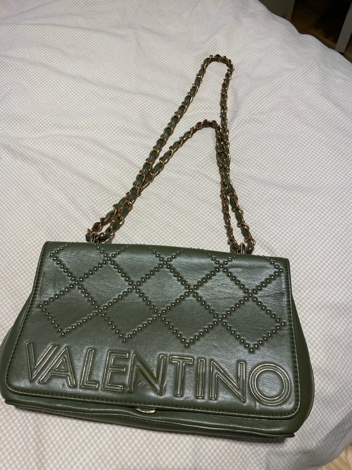 Clutch, Valentino