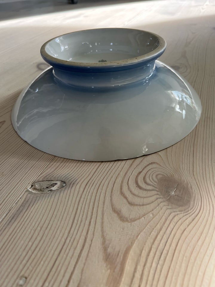 Porcelæn, Mågestel. Fad på fod ,