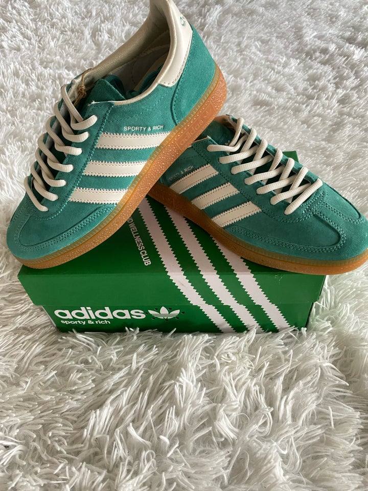 Sneakers, str. 38,5, Adidas