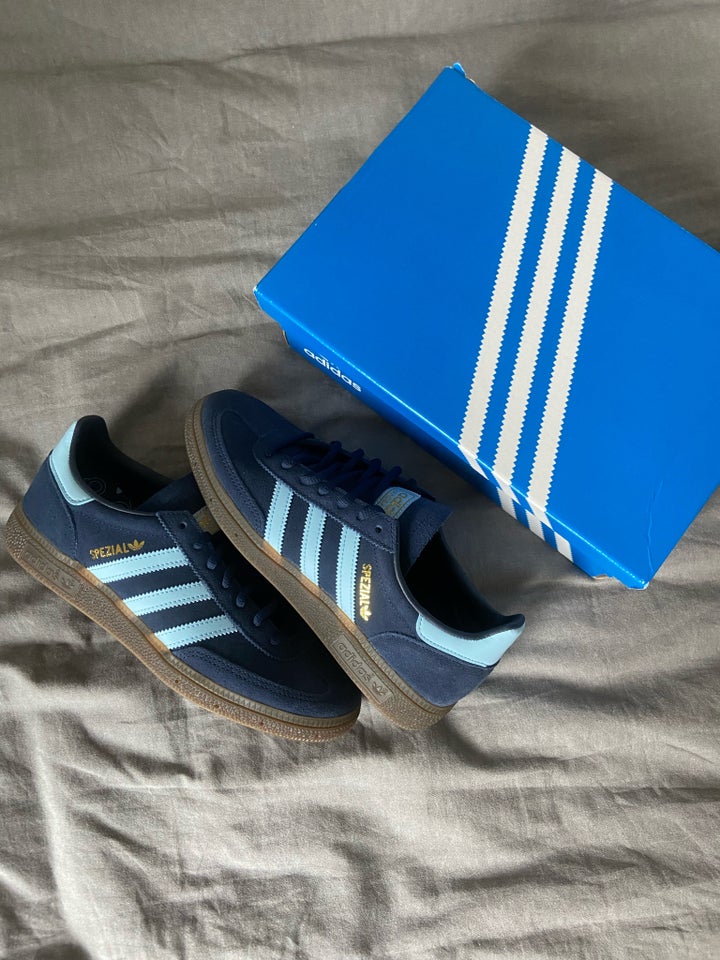 Sneakers, str. 39, Adidas