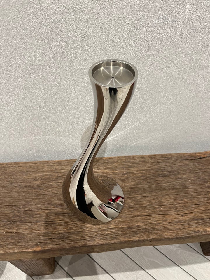 Cobra Gulvstage, Georg Jensen