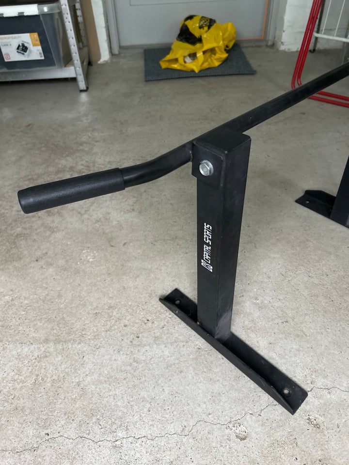 Andet, Pull-up bar