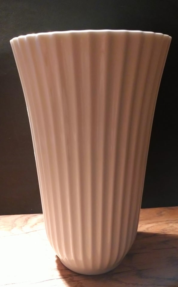 Trompet Vase, Lyngby