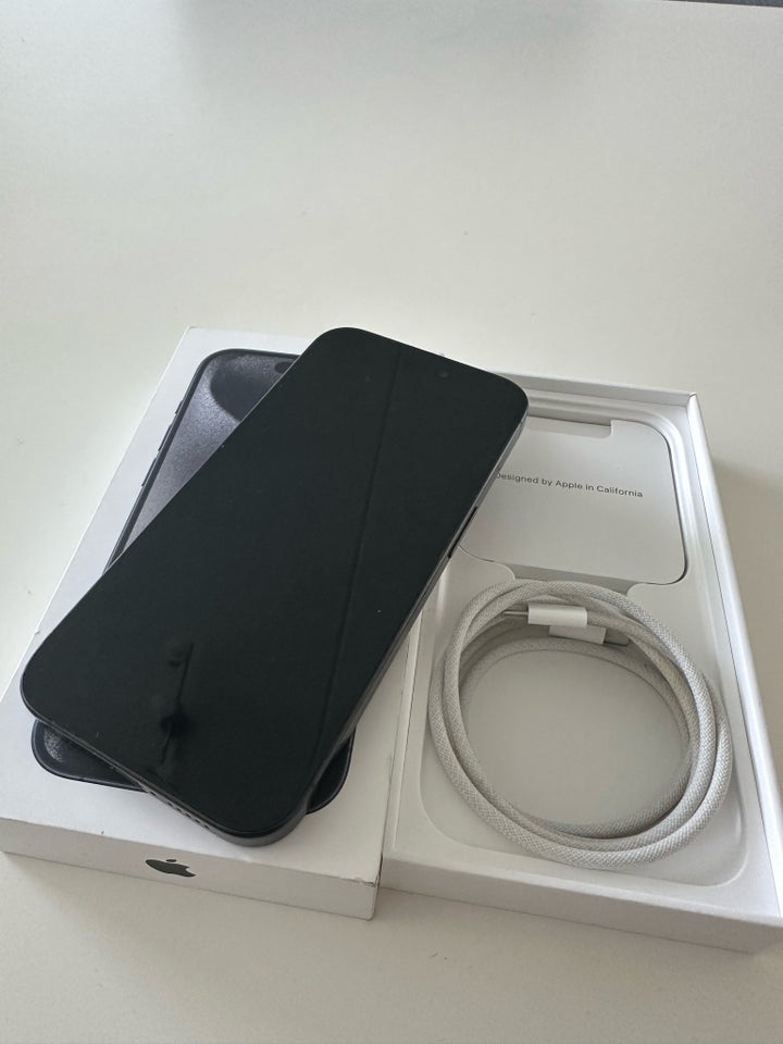 iPhone 15 Pro, 128 GB, sort