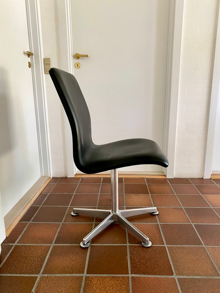 Arne Jacobsen AJ 3171 Oxford sort