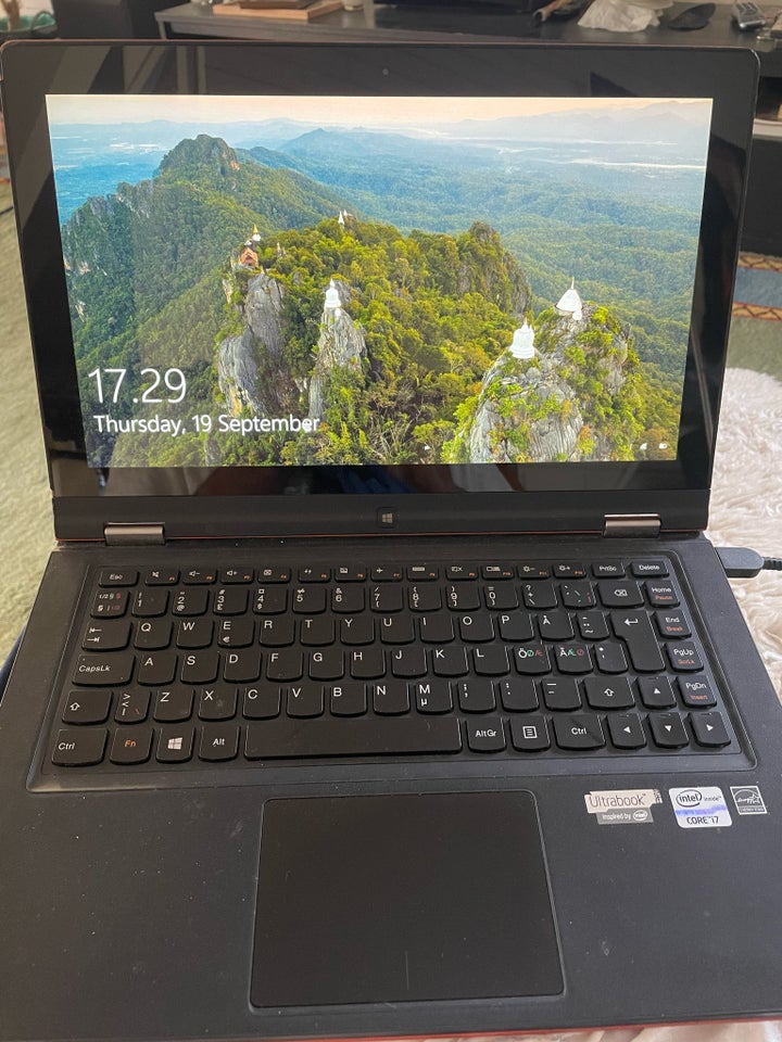 Lenovo Yoga 13 I7-3537U GHz 8 GB