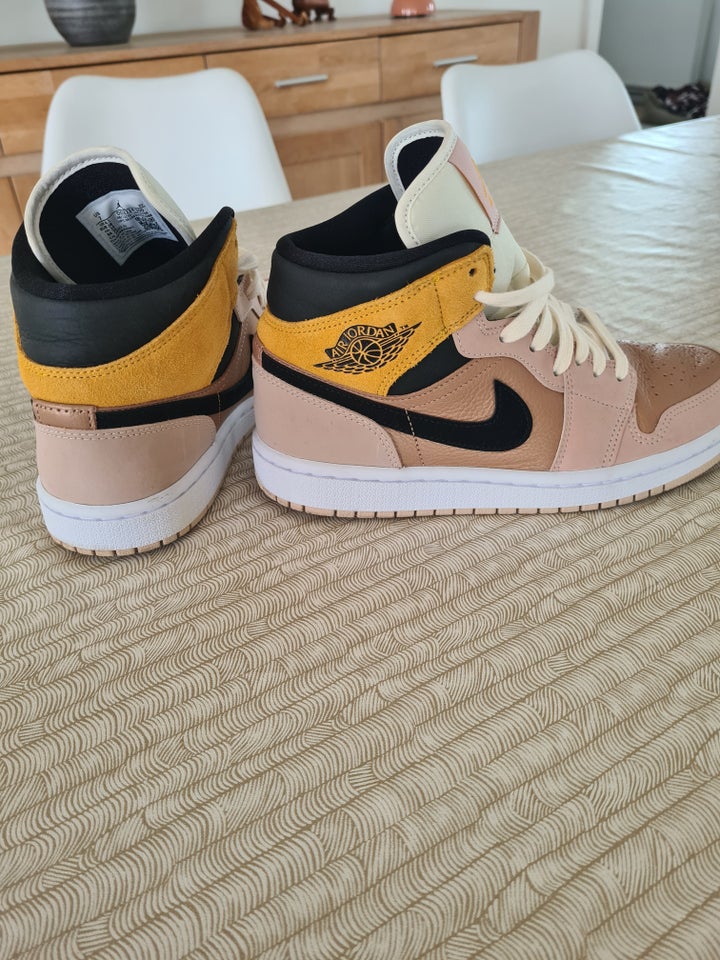 Sneakers str 38 Jordan 1