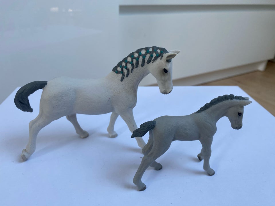 Dyr, Hest og føl, Schleich