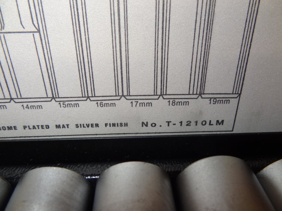 Topnøglesæt, Tecos T-1210 LM