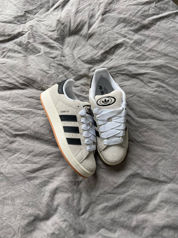 Sneakers, str. 39, Adidas