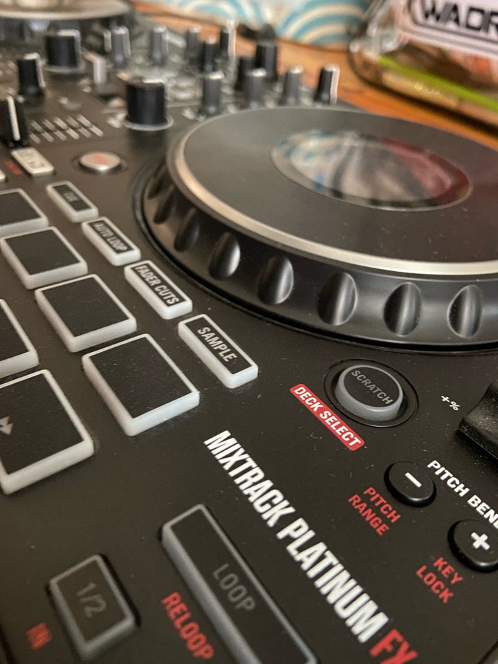 DJ controller, Numark Mixtrack