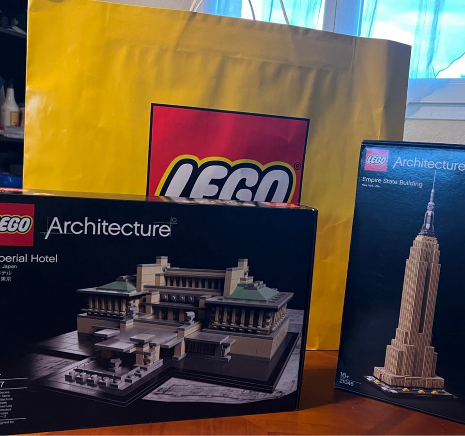 Lego Architecture, Inperial hotel