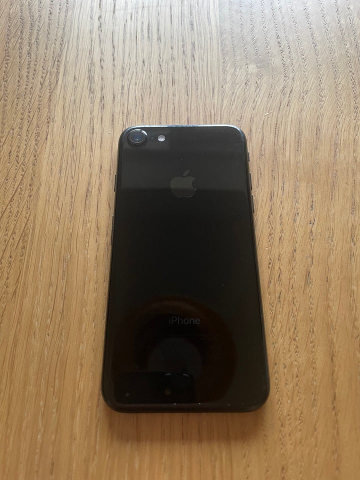 iPhone 7, 128 GB, sort