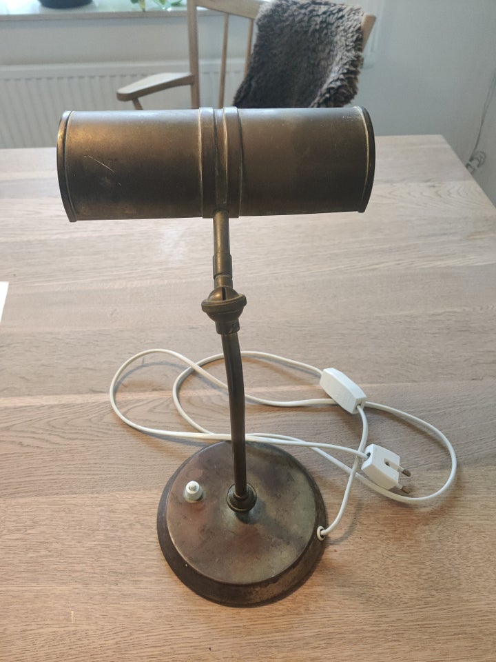 Skrivebordslampe, Ukendt