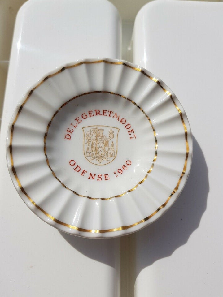 Porcelæn kuvertaskebæger