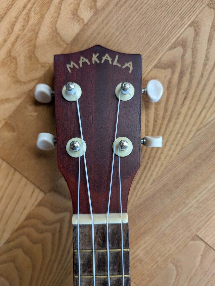 Tenor ukulele, Makala MK-S