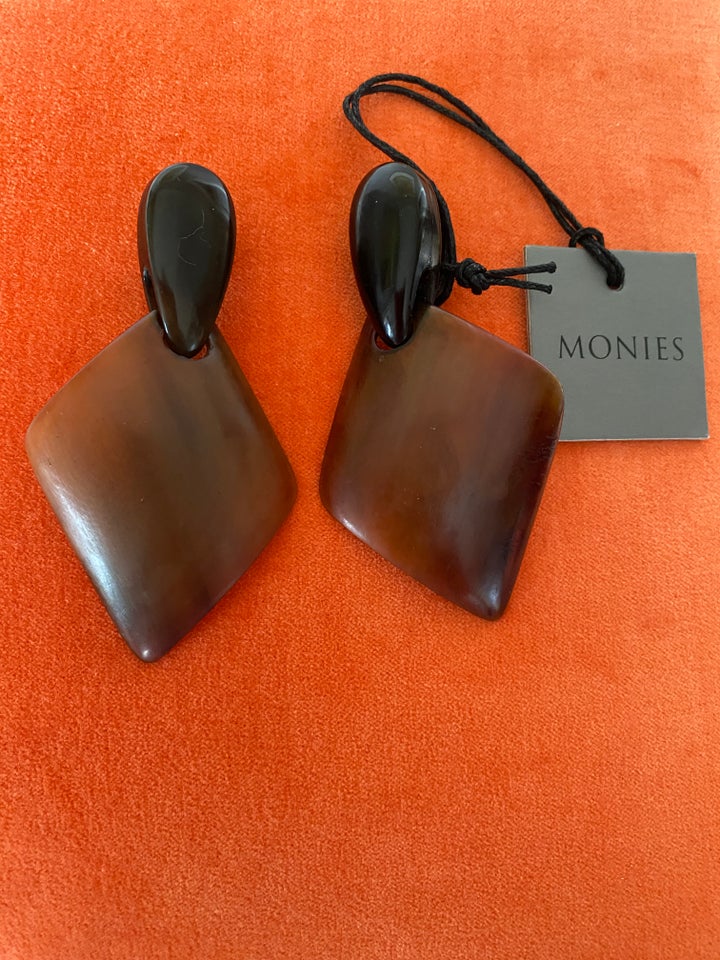 Øreclips, “MONIES” (ÅRETS BRAND