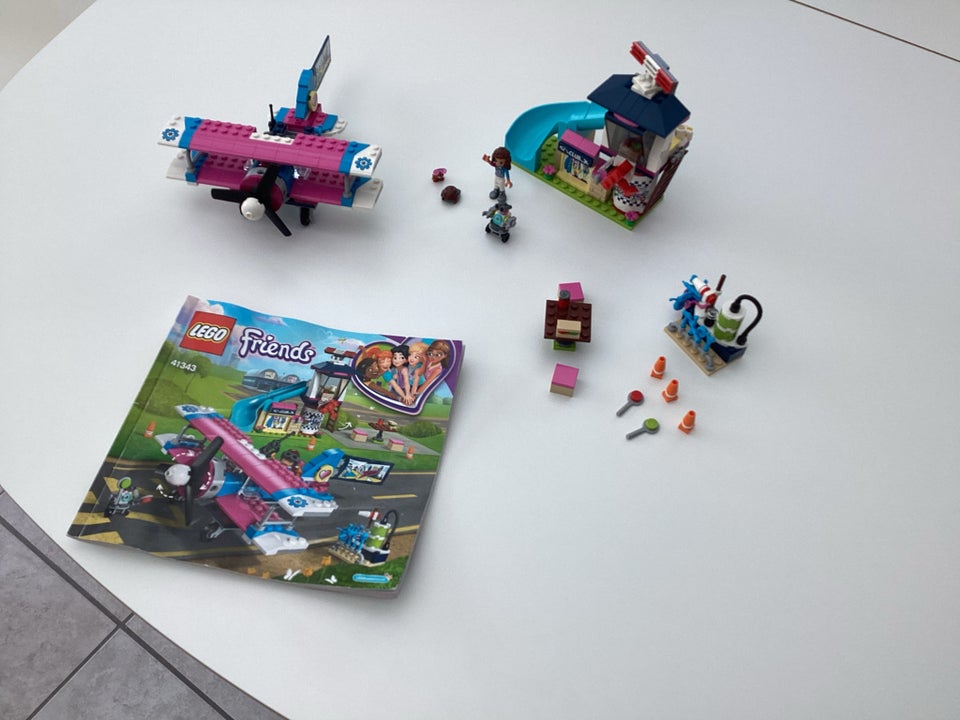 Lego Friends Flyveplads