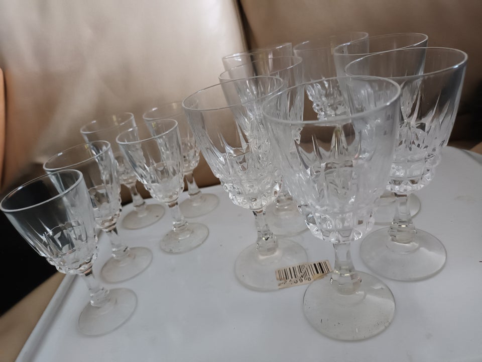 Glas, 5 SMUKKE PORTVINSGLAS  7