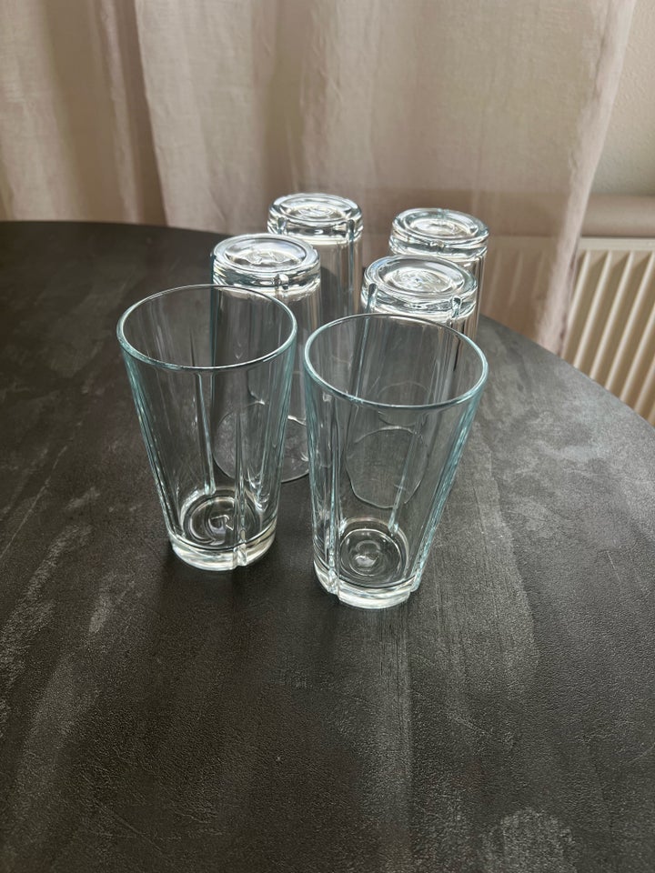 Glas Store og små tallerkner