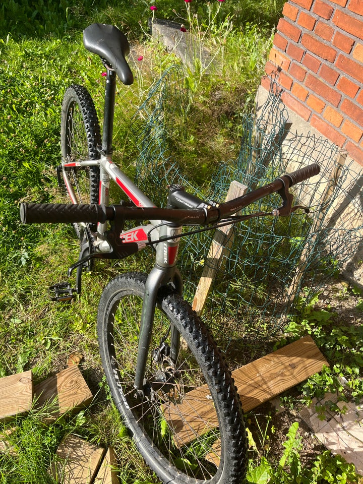 Herrecykel Trek 3900 16 cm stel