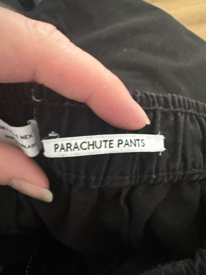 Bukser, Bershka parachute pants,