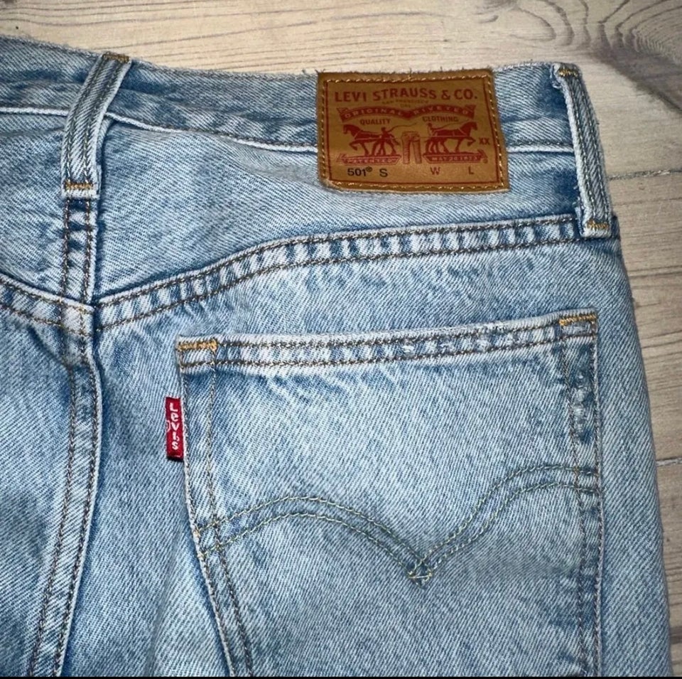 Jeans, Levis, str. 27