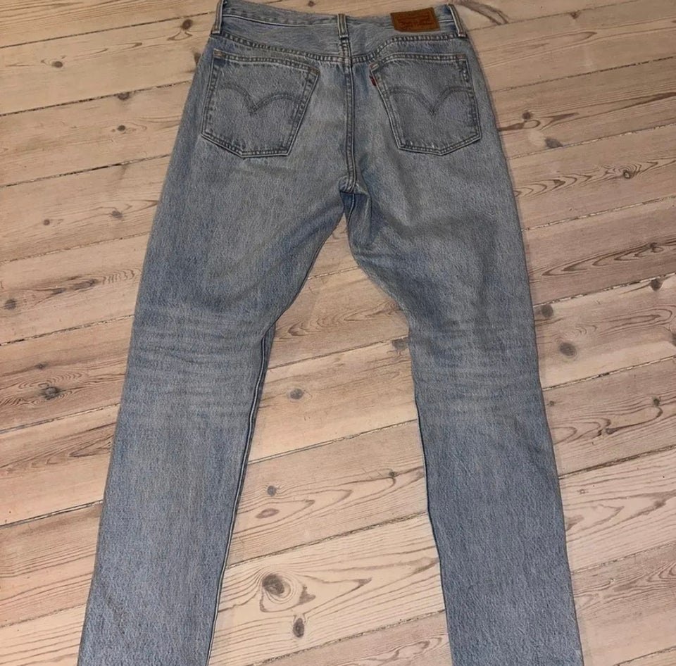 Jeans, Levis, str. 27