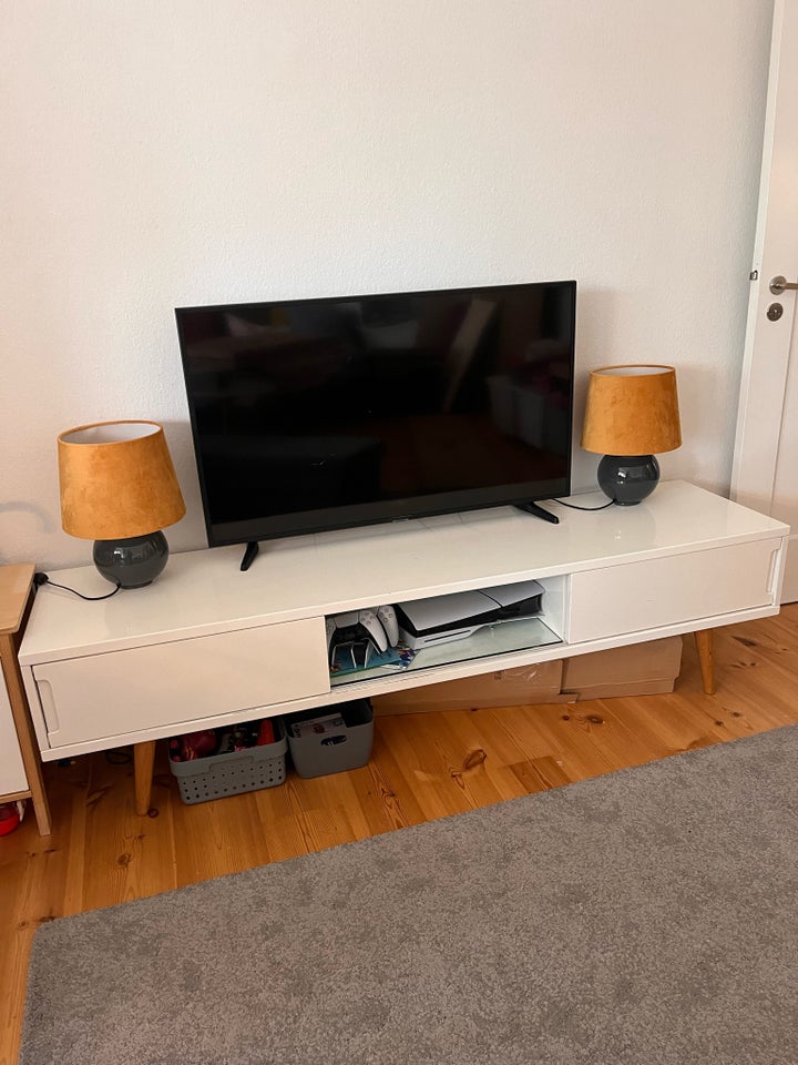 Tv bord, Ukendt, laminat