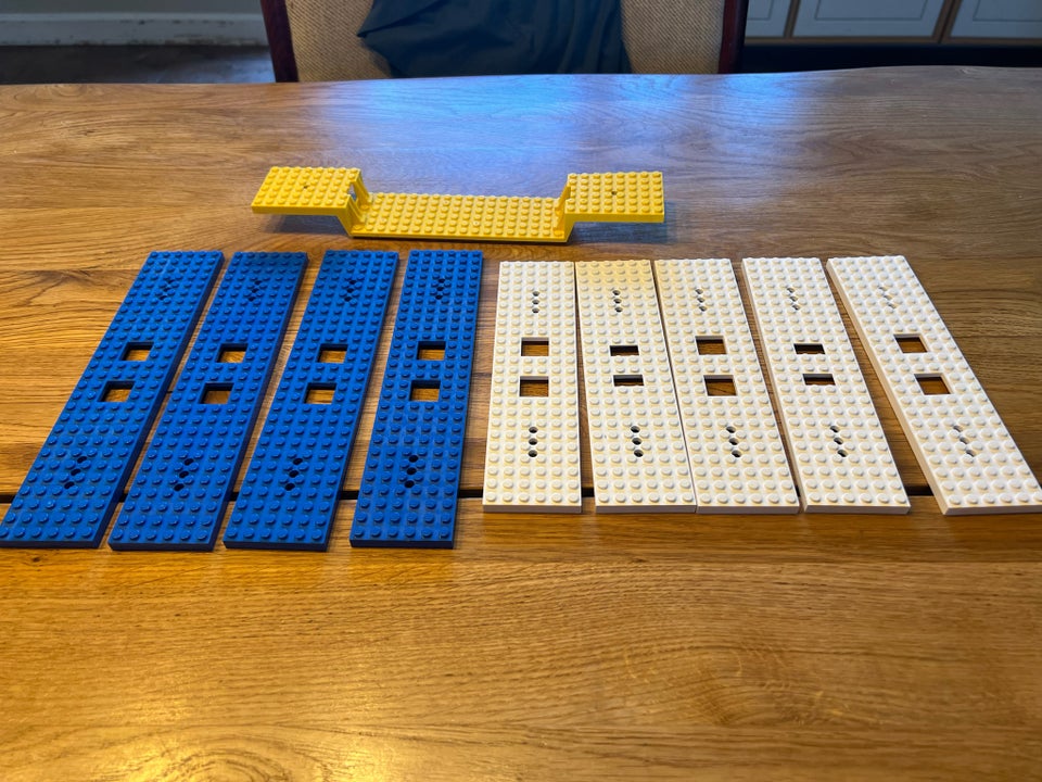 Lego andet, Lego plates, togbase