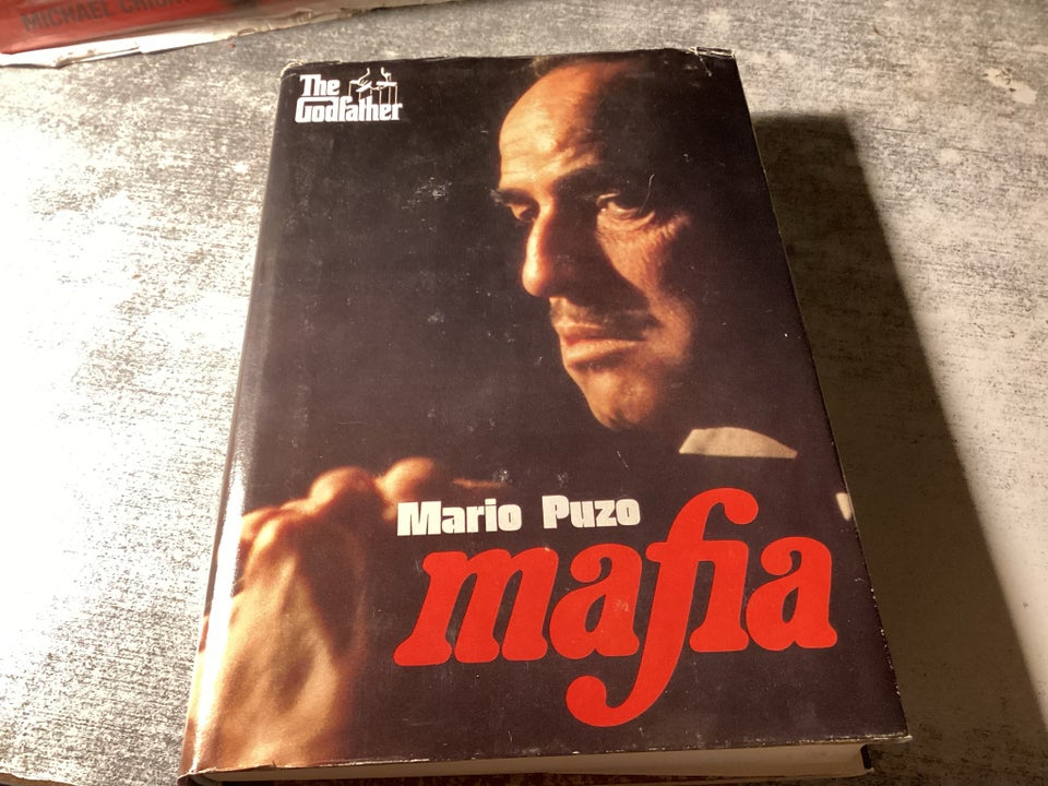 Mafia , Mario Puzo st, genre: roman