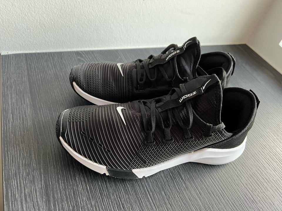 Sneakers, str. 38,5, Nike Zoom