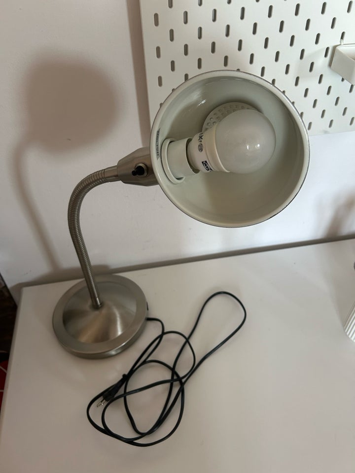 Skrivebordslampe Ikea