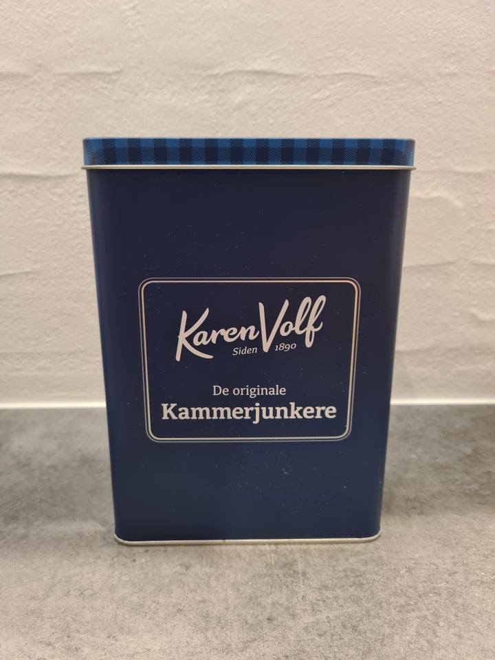 Dåser, Karen Volf kammerjunkere