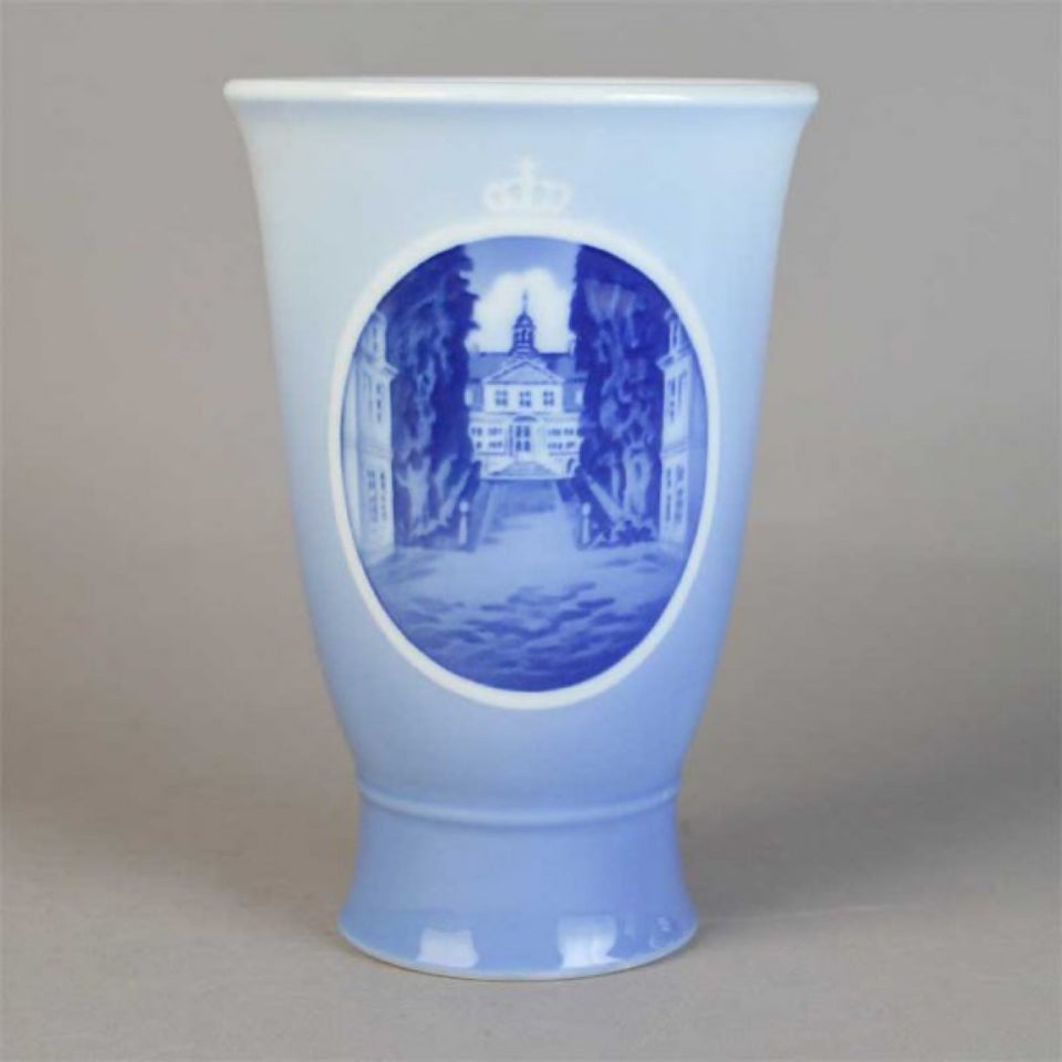 Vase, Royal Copenhagen, 1937