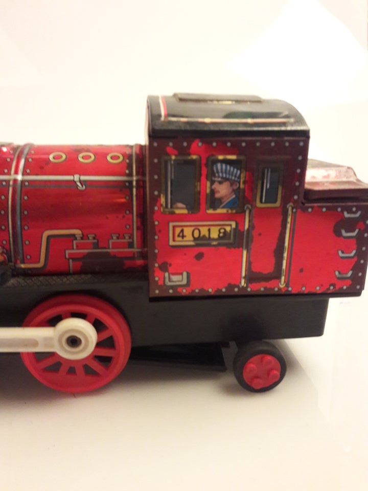 Tog, Tinplate toy from Japa Vintage