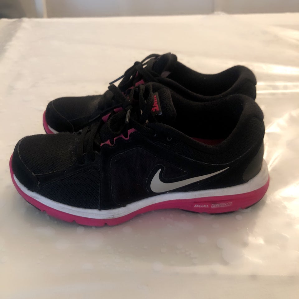 Sneakers, str. 36,5, Nike