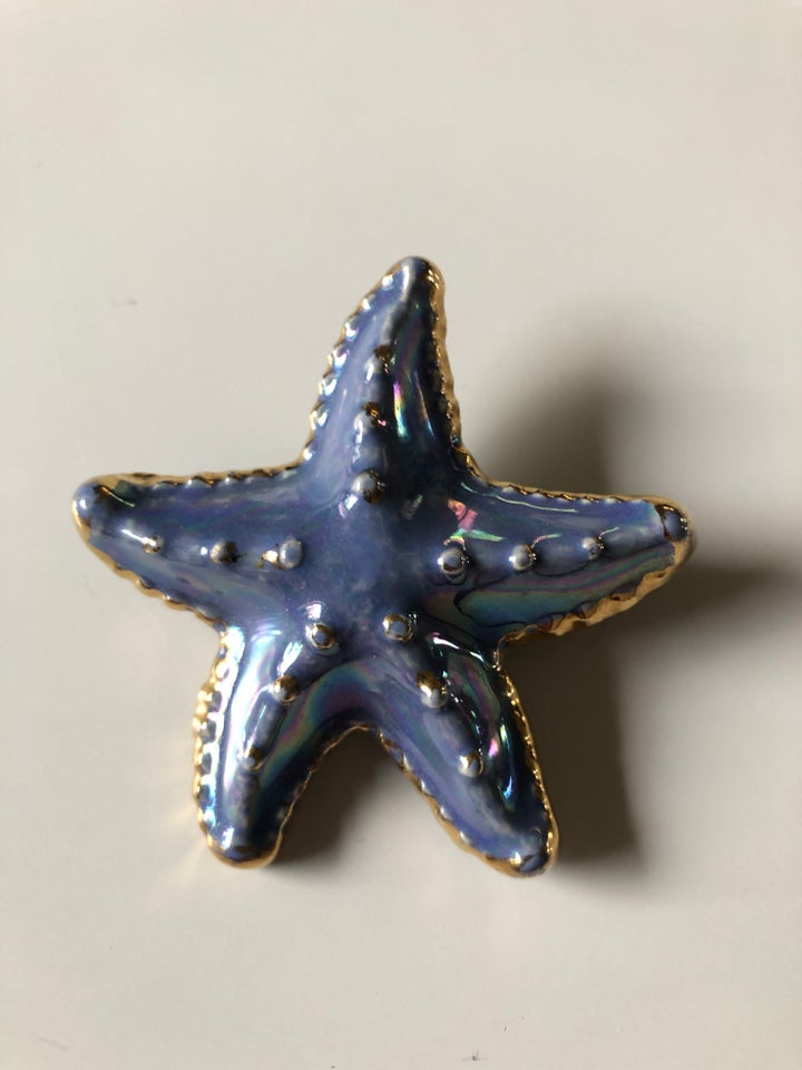 Broche, andet materiale, Porcelæn