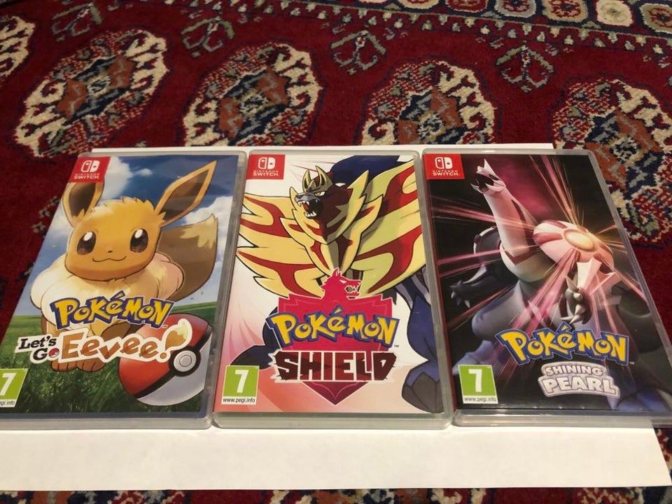 Pokemon Let’s Go Eevee + Pokemon