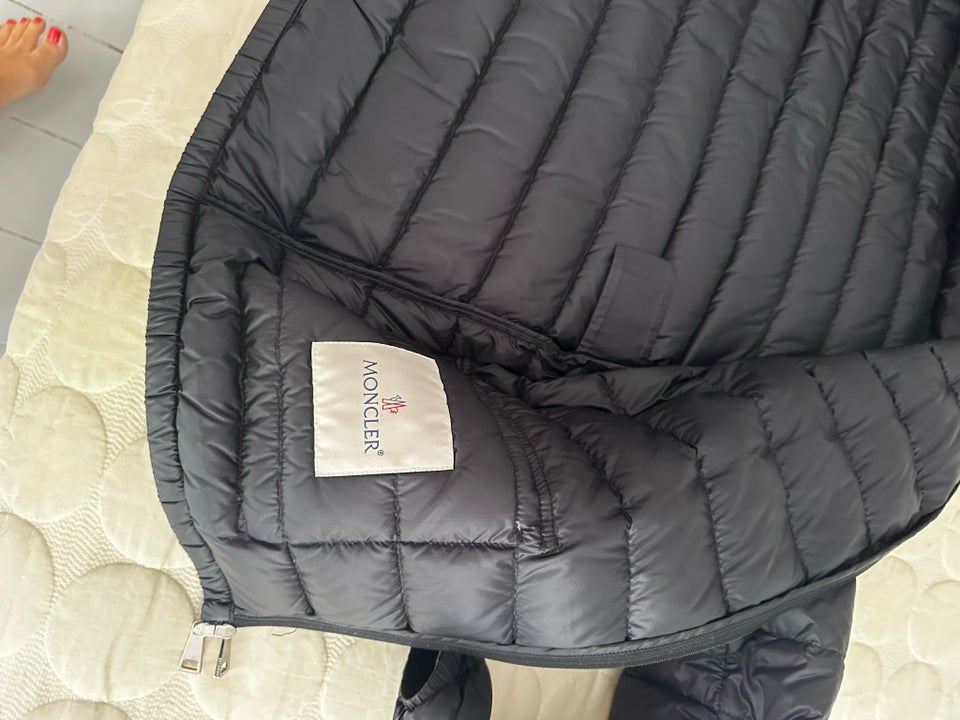 Dynejakke, str. 38, Moncler