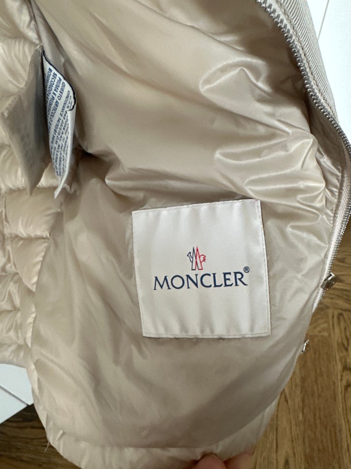 Dynejakke, str. 32, Moncler