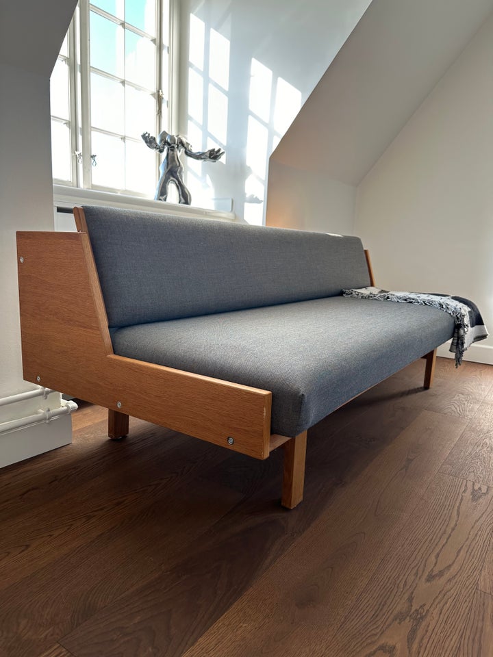 Wegner GE258 Sovesofa