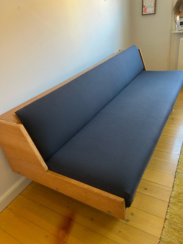 Wegner, GE258 Sovesofa